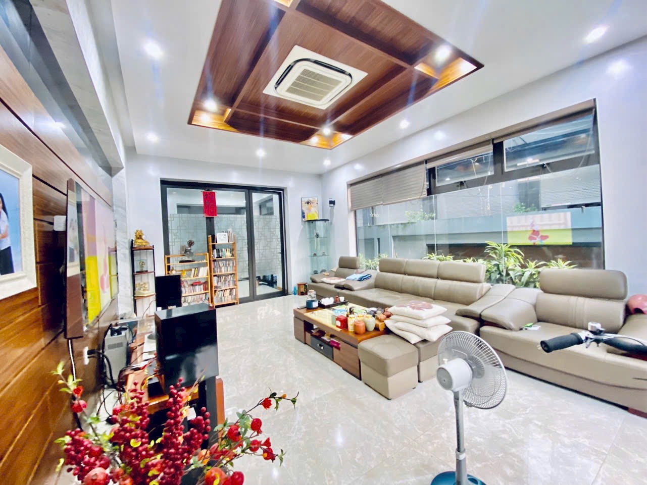 Ảnh Hoàng Thế Thiện — Vũ Nhà Phố