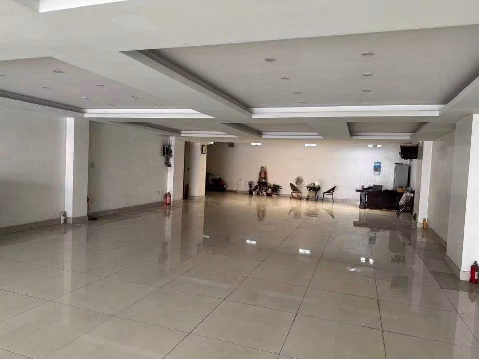Ảnh Nguyễn Văn Linh — Vũ Nhà Phố