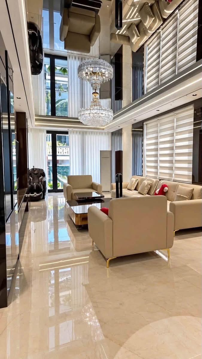 Ảnh Vũ Chí Thắng — Vũ Nhà Phố